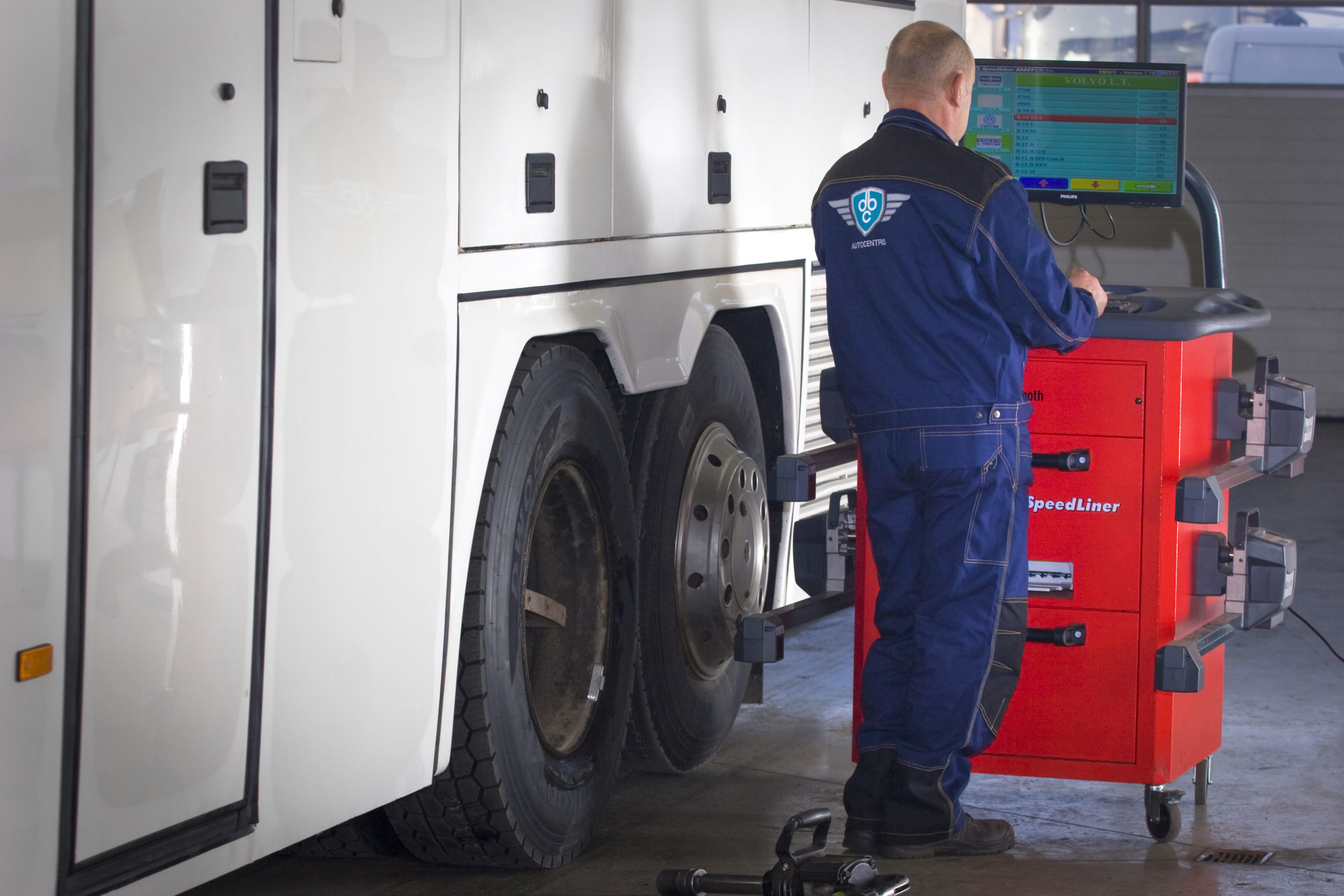 DBCauto kravas auto smago transportalidzeklu transports serviss remonts
